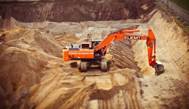 חפירת מרתף מתחת לבית קיים