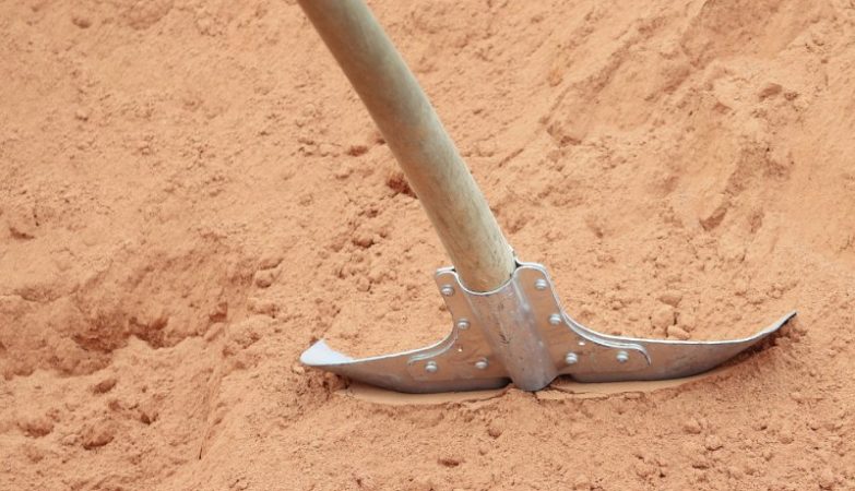 מכירה ואספקת חומרי תשתית וגינון ללקוחות קצה