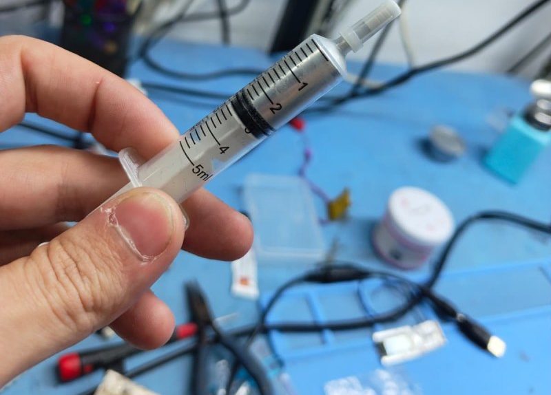 ברזל נוזלי למחשב